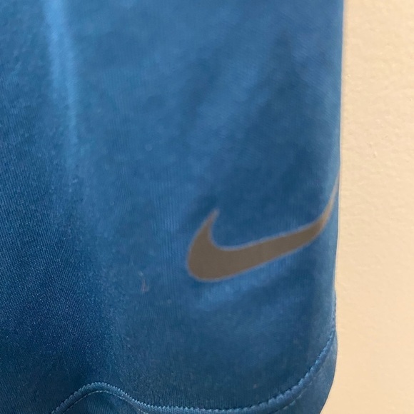 Nike t-back small dry fit turquoise tank women’s $39 - Picture 2 of 6
